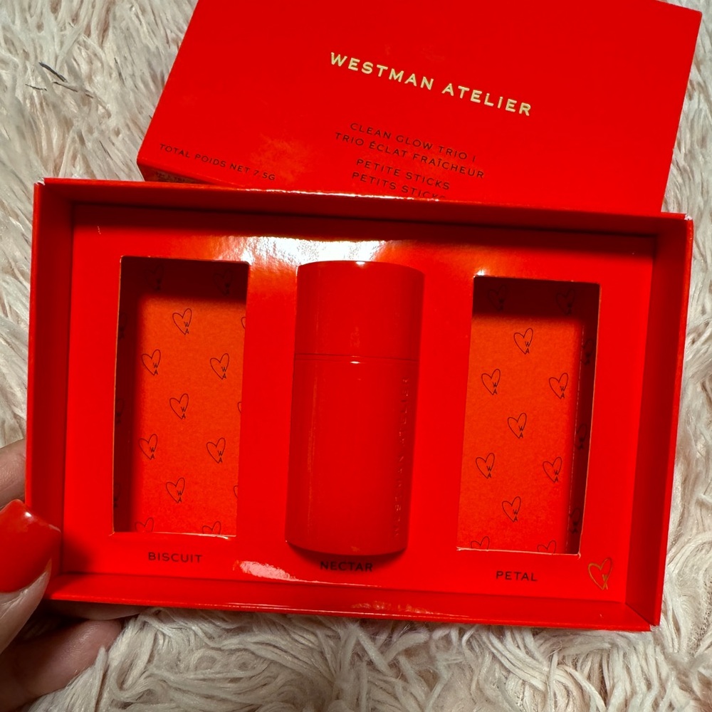Westman Atelier lit up highlight stick in the color Nectar